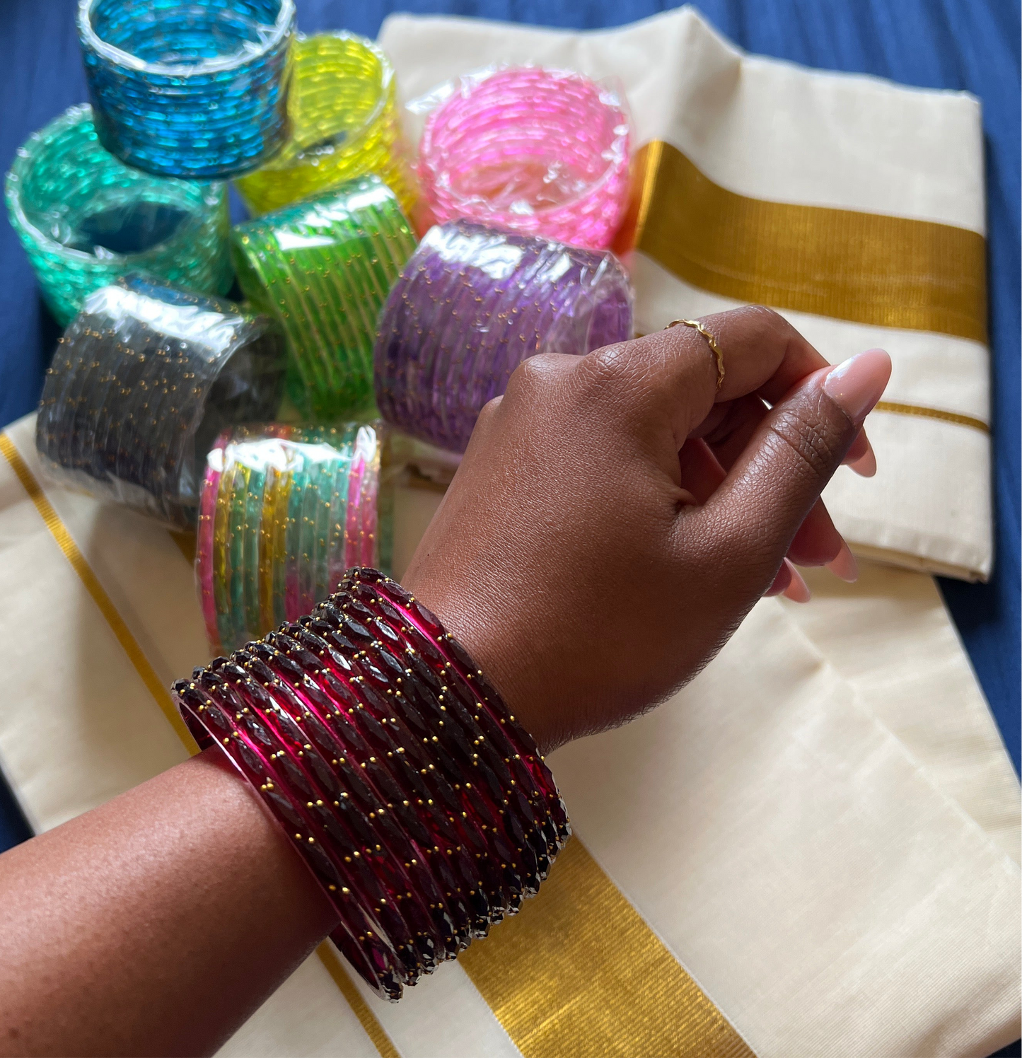 Rain drop glass bangles | Kuppivala - size 3 (XL)