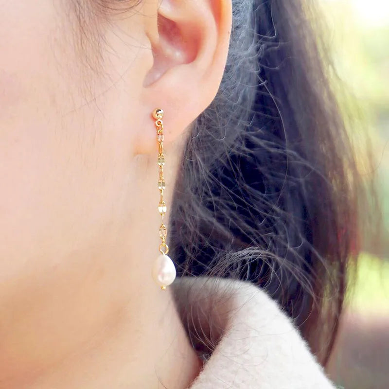 Rain drop - gold plated drop earrings with fresh water pearl drop