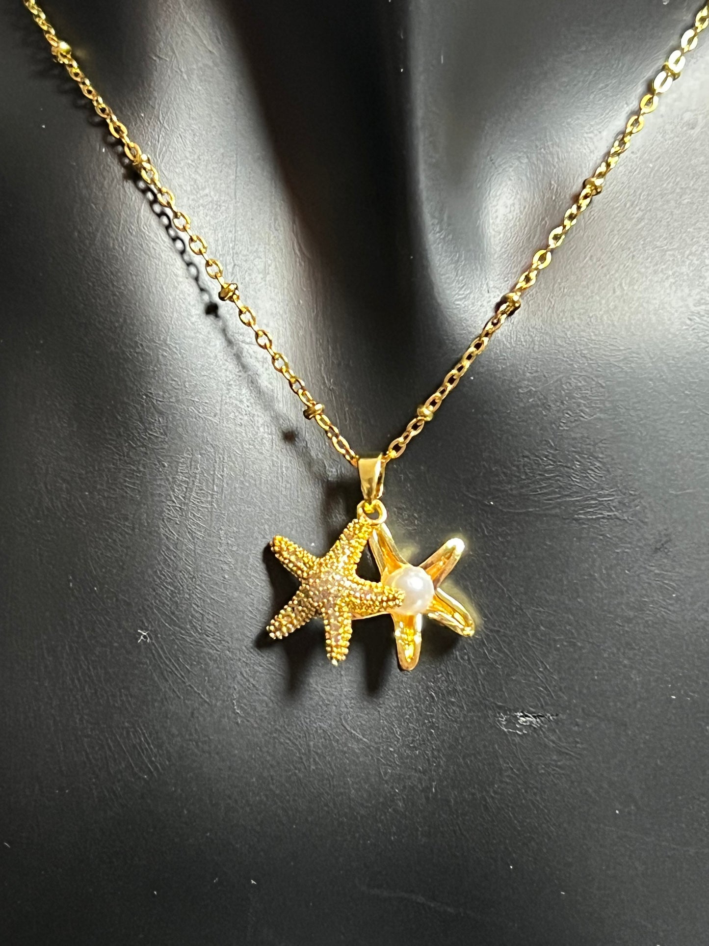 Twin Starfish - 18k gold plated Necklace