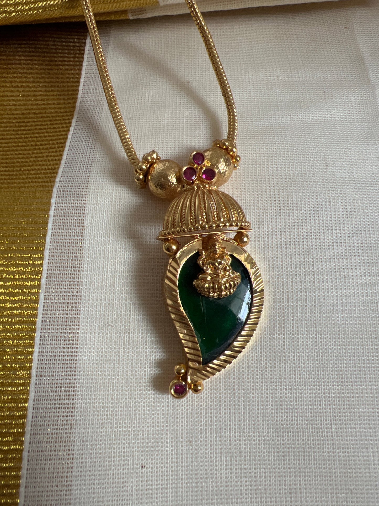Traditional palakka Manga pendant Necklace