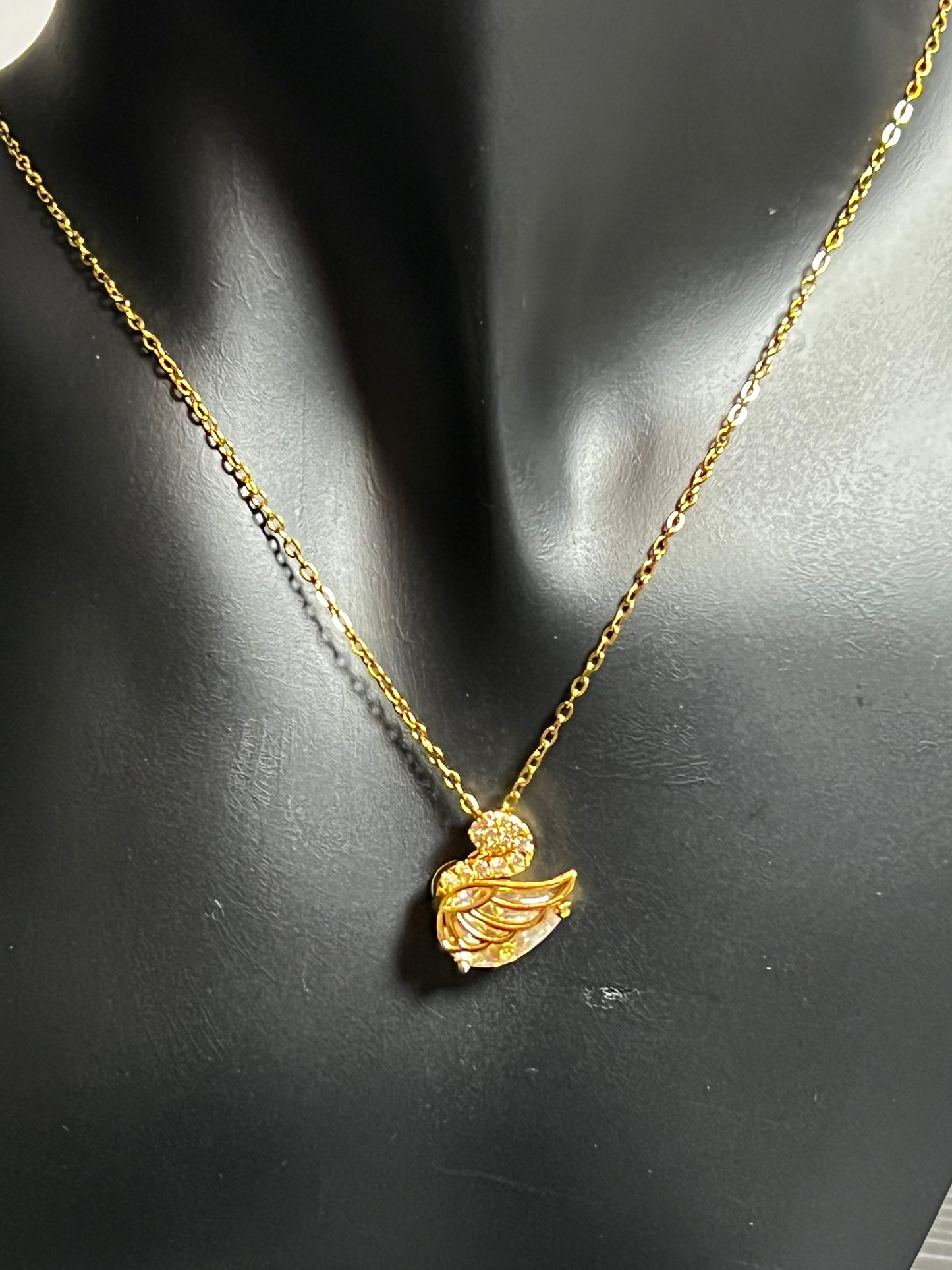 Swan Bliss - 18k gold plated Necklace
