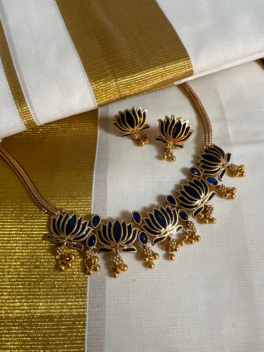 Raga - Lotus choker and earrings in Royal blue