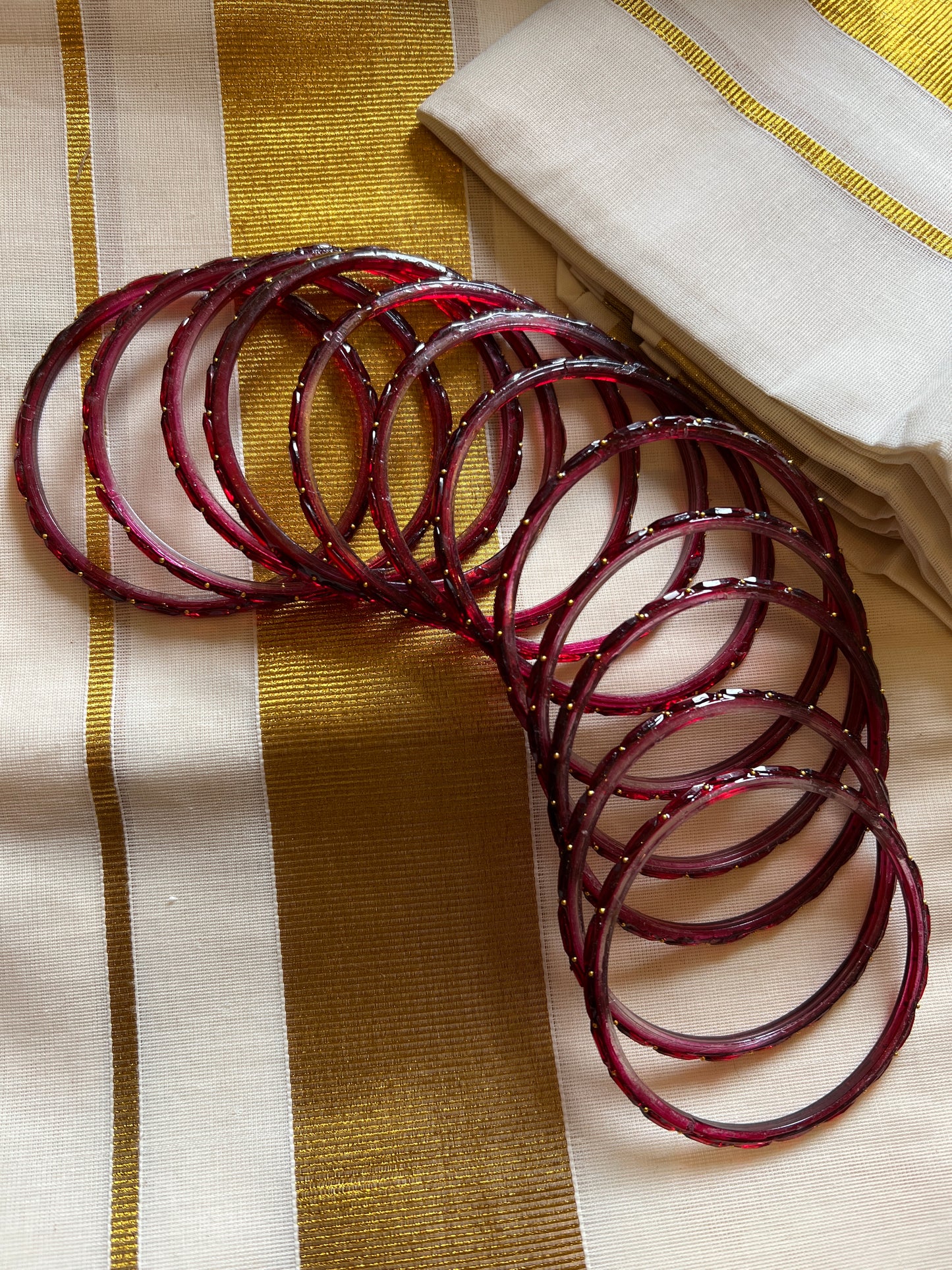 Rain drop glass bangles | Kuppivala - size 3 (XL)