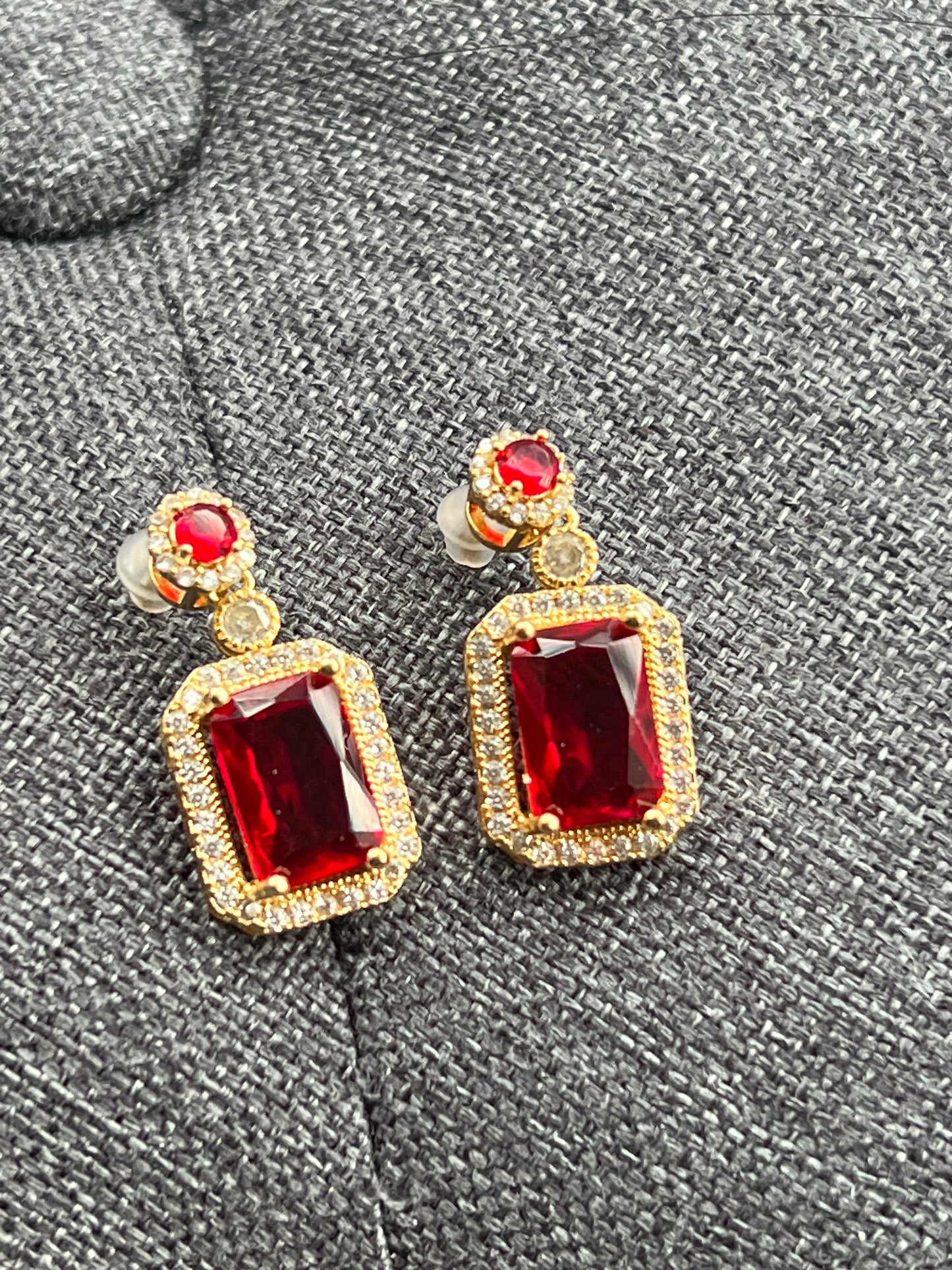 Ruby Bliss - set of earrings, free size ring and 18k gold plated necklace