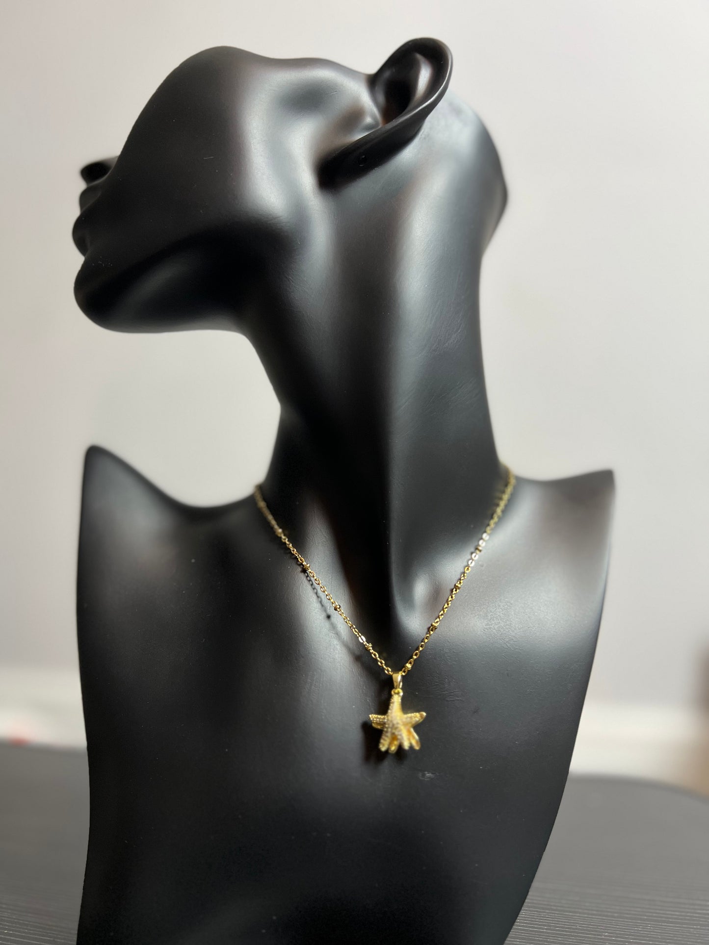 Twin Starfish - 18k gold plated Necklace