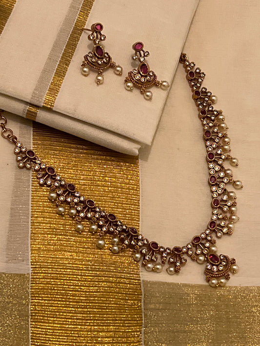 Alakanandha - pearl & stones Necklace Red