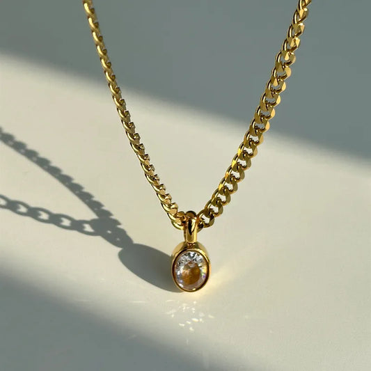 Oval Bliss - 18k gold plated necklace