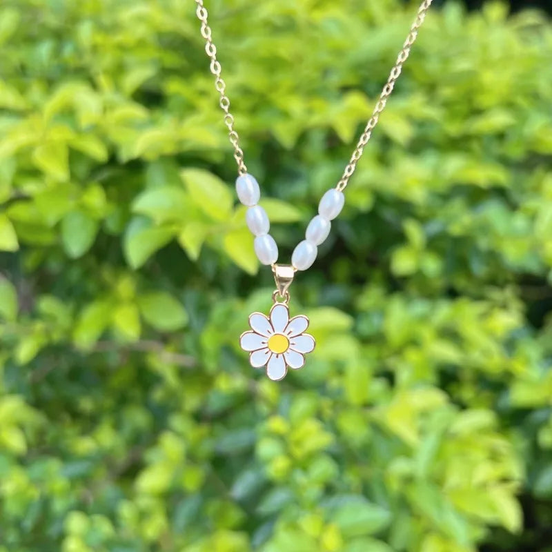 Daisy Vibe - Dazzle necklace collection, 18k gold plated daily wear necklace & earring set